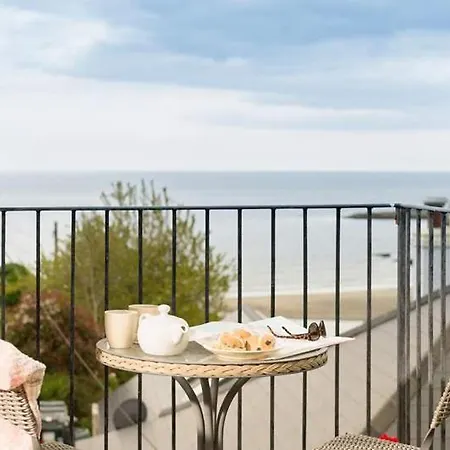 Cosy Beachfront Retreat With Stunning Sea Views & Free Access To A Local Indoor Pool Talland Exterior photo