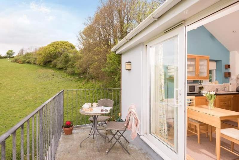 Holiday home Cosy Beachfront Retreat With Stunning Sea Views & Free Access To A Local Indoor Pool *